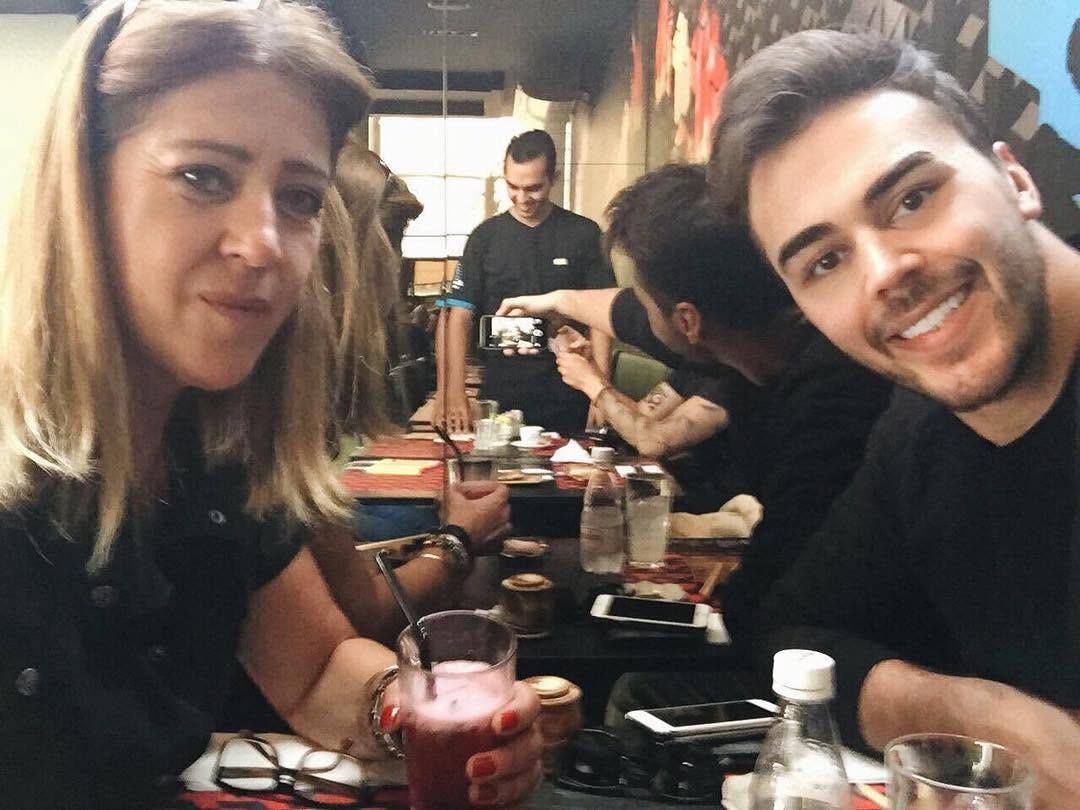 Começando as comemorações do Dia das Mães no @restauranteitsushi 😍

#diadasmaes