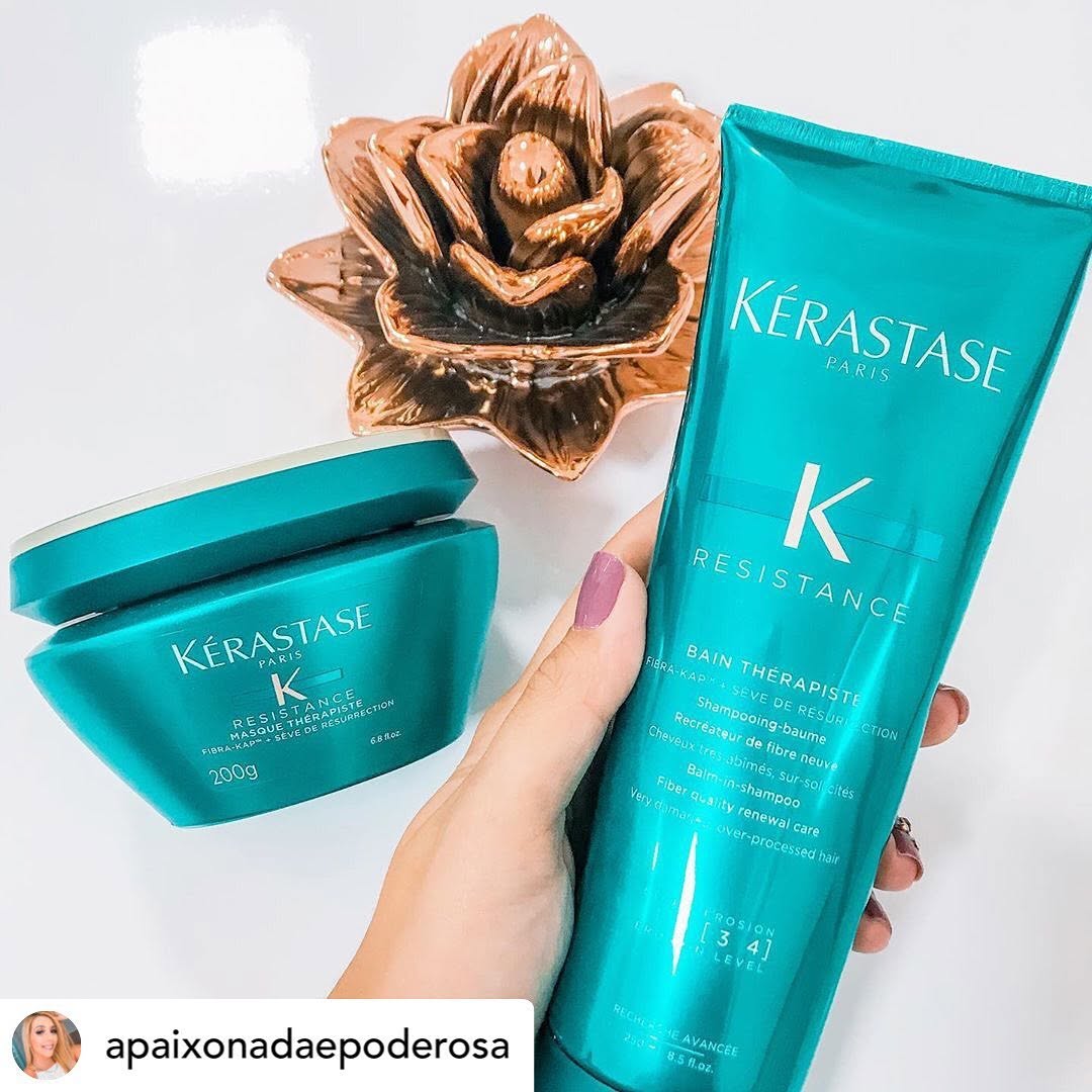Posted @withrepost • @apaixonadaepoderosa Esse kit incrível da @kerastase_official que eu recebi da @purabelezaexpress é composto por shampoo e mascara para cabelos quimicamente danificados, ele renova a fibra capilar, deixando os cabelos mais fortes, brilhantes e macios 💙💙💙 meu cabelo nunca ficou tão lindo, brilhando, macio, leve e soltinho! Sem dúvida a melhor linha capilar que eu já usei! 💙 e o melhor, minhas seguidoras tem 5% de desconto com o código Lari5 💙