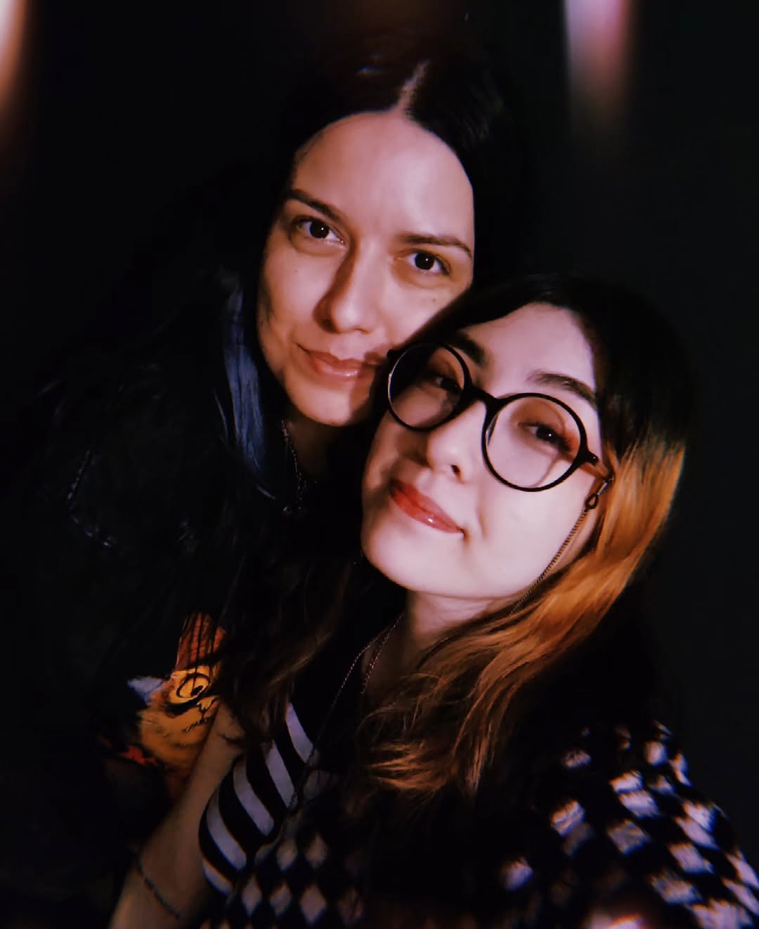 when i'm with you, every day is halloween 🖤🕸🦇 i love you, my haunted house. 👻 cant wait to see you again @maralvesx