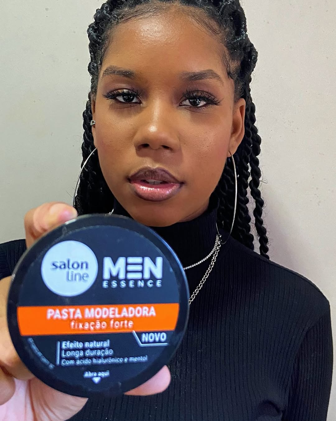 ✨Oi, pretinhas! A @salonlinebrasil está presente em todos os penteados que eu faço, então trouxe para vocês esta pasta modeladora com fixação forte e efeito natural. Usei para fazer meu baby hair 🤎❤️

@salonlinebrasil @todecacho 
#migssalonline #salonlinebrasil #salonlinecachos #migs #migssalonline