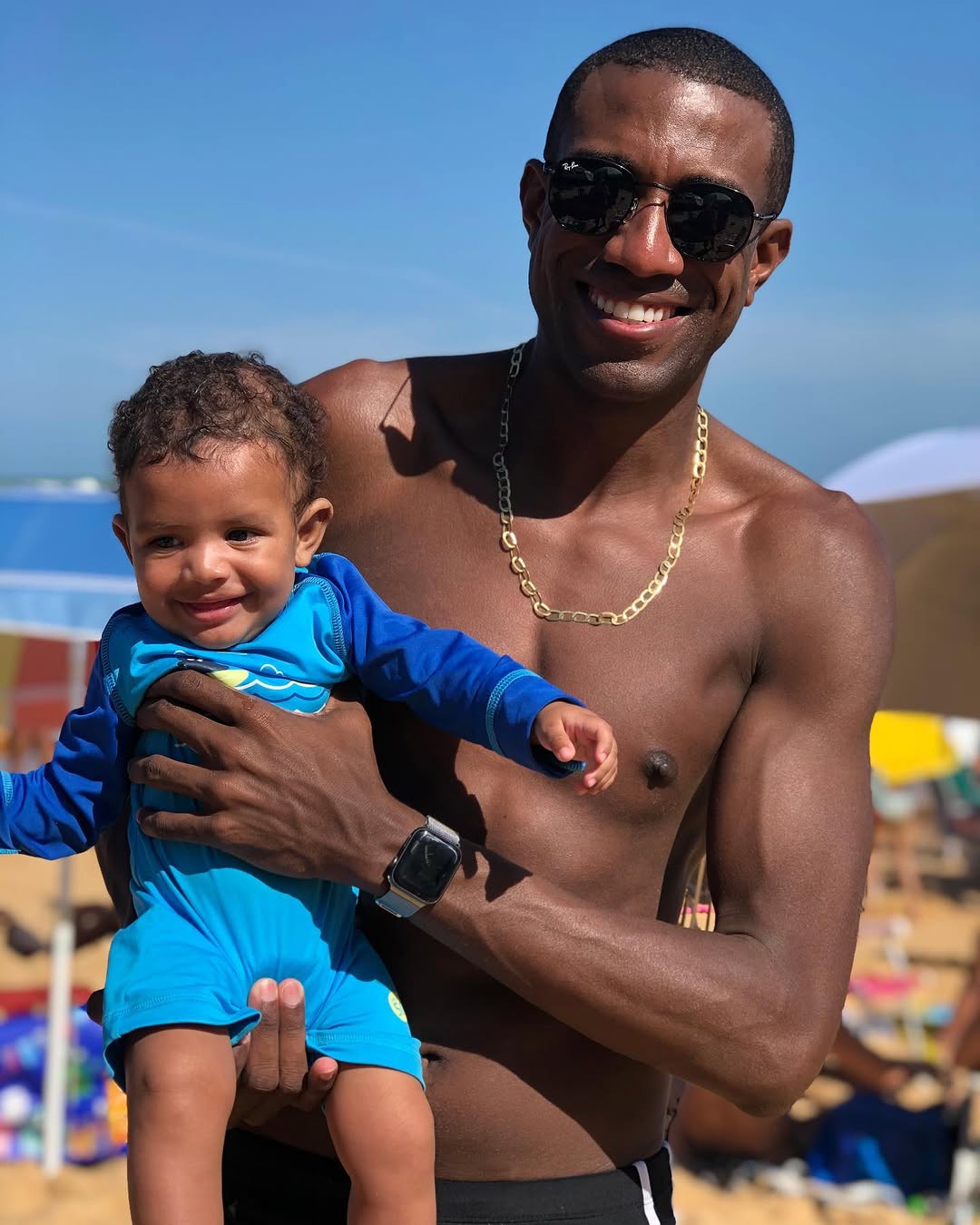 Dia de ☀️ 🔜
.

.
.
.
#josébenicio #filho #paidemenino #paideprimeiraviagem #praia #sol #verao #cute #instaphoto #selfie #feshion #natureza #mar #ceuazul #likesforlike #soseviveumavez #felicidade #summervibes #espiritosanto