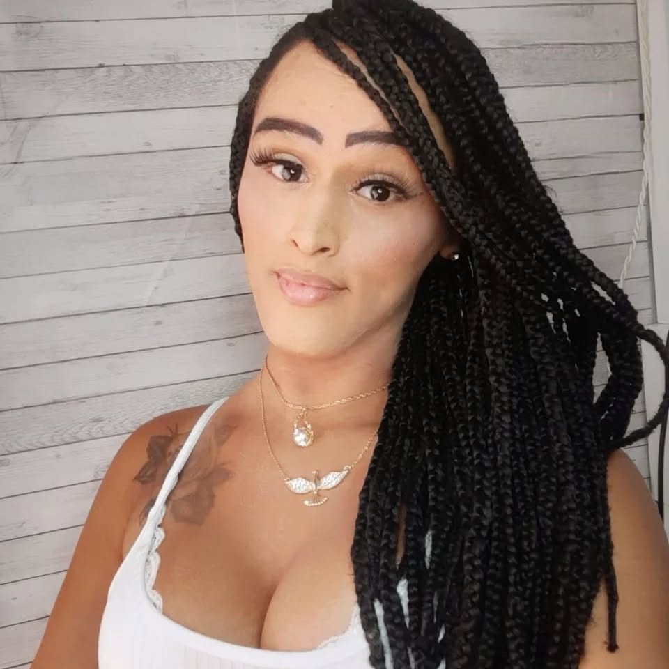 "Que tudo na sua vida brilhe como seus olhos,seja maravilhoso como seu coração,e especial como você!"❤️🙏 Eu escolhi Esperar o melhor para mim!✨ Trancista: @eu_kerolaynesantos