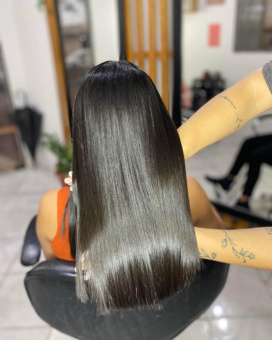 Cabelo feito pela melhor! 😍 @studio_andreiagoncalvess meus fios ficaram macios, brilhosos e bem lisinho… mostrei todo passo a passo lá nos stories! 

Eu amei muito, excelente equipe de profissionais e pra você que busca praticidade e agilidade no seu dia-dia não deixe de conhecer @studio_andreiagoncalvess ❤️