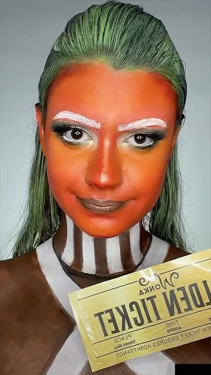 I present to you The Chocolate Factory 🤎🍫 Qual a sua make favorita? 

ib: @hollymurraymakeup 

#willywonka #charlieandthechocolatefactory #afantasticafabricadechocolate #maquiagem #makeup #wonkamovie