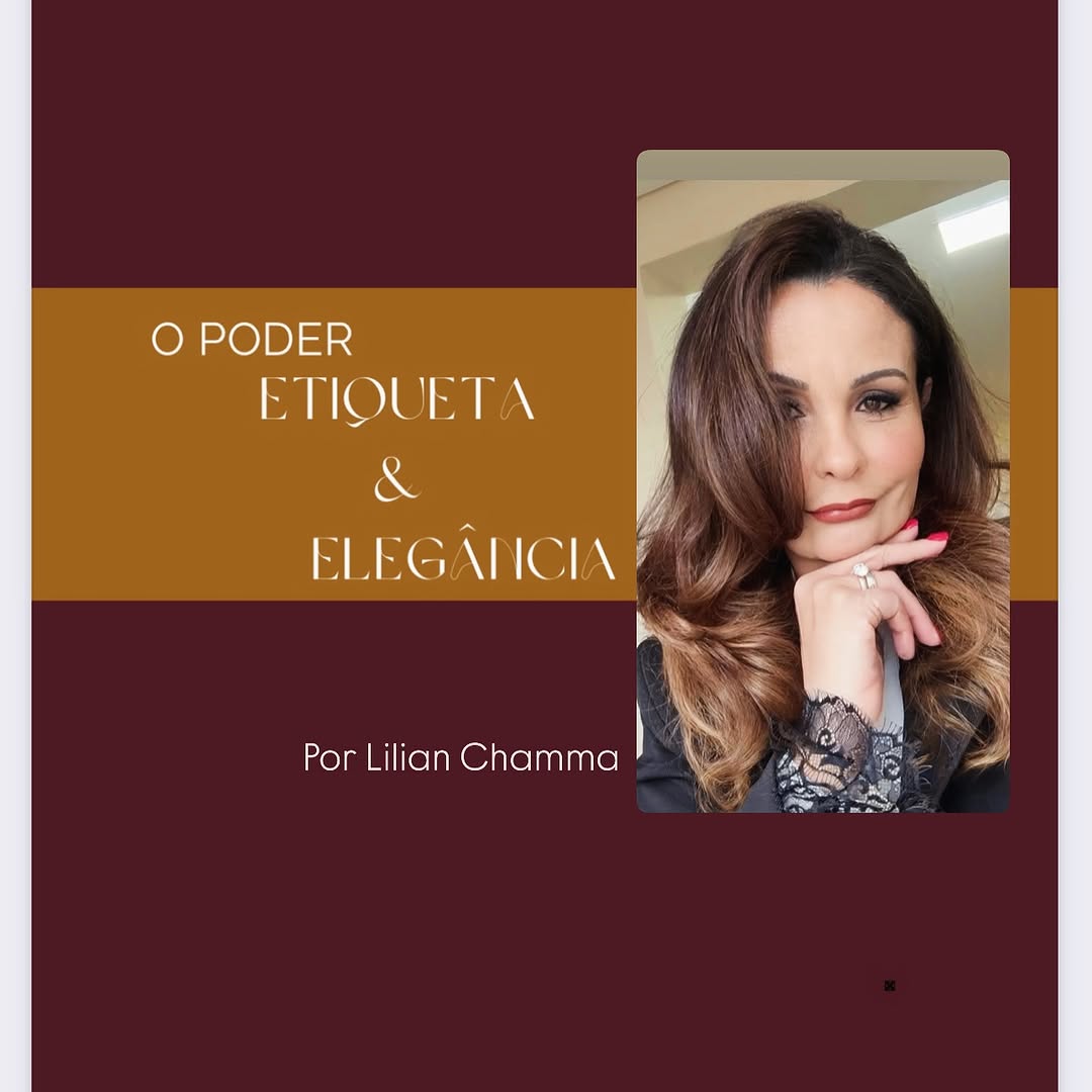 “Existe uma coisa difícil de ser ensinada e que, talvez por isso, esteja cada vez mais rara: “Elegância do Comportamento”.
 
É um dom que vai muito além do uso correto dos talheres e que abrange bem mais do que dizer um simples obrigada diante de uma gentileza.

É a elegância que nos acompanha da primeira hora da manhã até a hora de dormir e que se manifesta nas situações mais prosaicas, quando não há festa alguma nem fotógrafos por perto.
 
É uma elegância desobrigada. É possível detectá-la nas