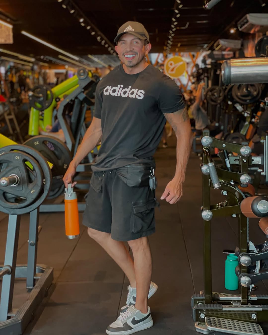Quanto mais forte você fica, mais fácil a vida se torna! #musculação #saúdemental #personaltrainer #manausamazonas @liveacademiapremium