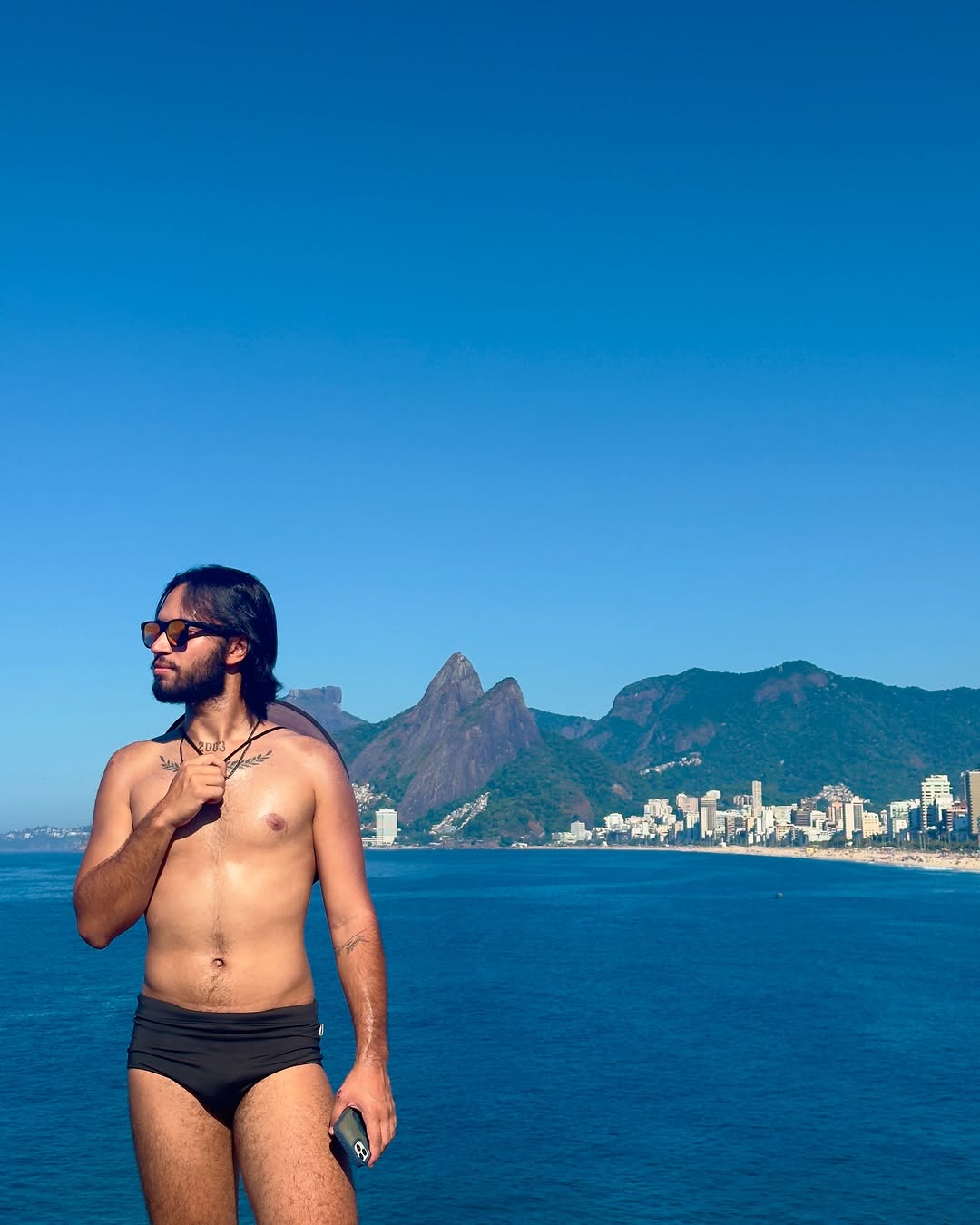 Aí o Rio de Janeiro, tão perfeito 😮‍💨🥰❤️
@ref_viagens sempre nos proporciona as melhores viagens 😍
.
.
.
.
.
.
.

#love #instagood #photooftheday #beautiful #cute #instalike #instafollow #me #gay #instagay #gayboy #hairstyle #hair #gayman #pride #bisexual #gaypride #boy #gayfollow #cabelo #hairman #tatuagem #instagram #love #top #praia #riodejaneiro #ipanema #copacabana