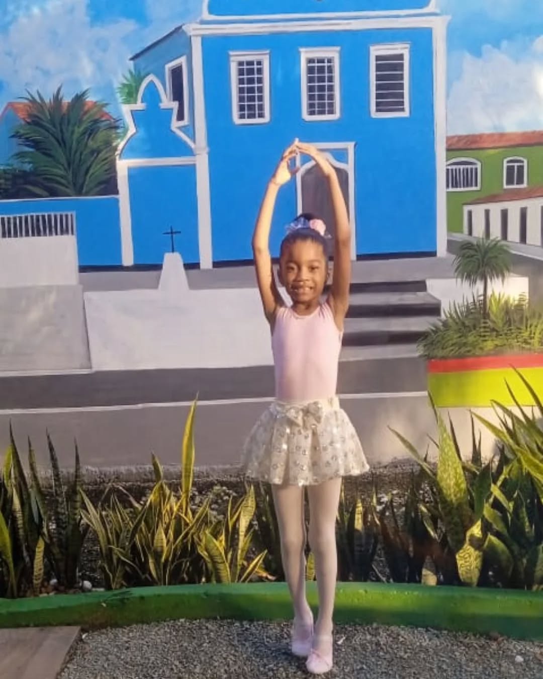 Ela tá fazendo oq gosta 😍

.
.
.
.
.
.
.
#bailarina #balé #sosego #bailarina💃 #ballet #cabelocacheado #brasil #modelomirim #modelofotografica
