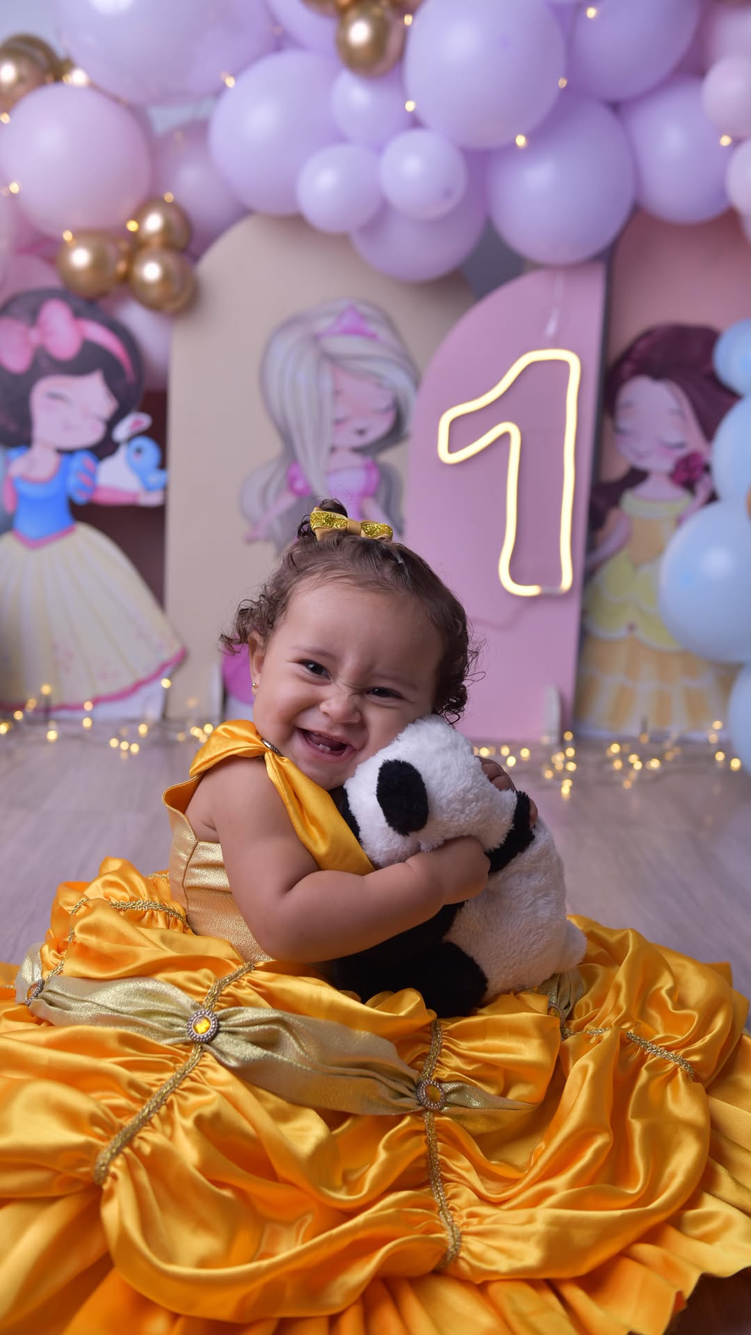 💖 1 aninho da Angel 💖
Obrigada a todos que vieram prestigiar esse lindo momento ao nosso lado. Foi perfeito, cada detalhe deixou esse momento ainda mais único. 

@toquemagico.decoracoes 
@estudioingrydalves 
@lumeconnect 
@donutsbrasil_ofc