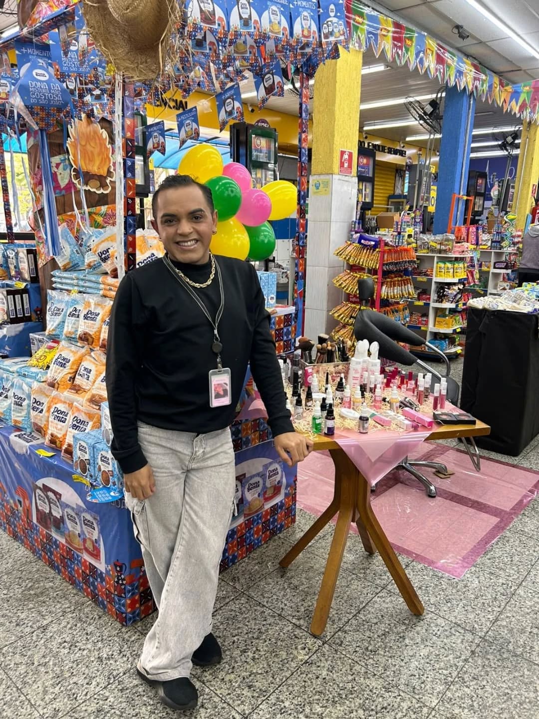 O trabalho com amor deixa qualquer pessoa mais feliz, realizada e motivada a superar todos os desafios. 

#featajunina #sãojoão #delydely #donnadaparaiba #delydelymakeup #sublimesupermercados #promotora #vendas #maquiagem #maquiagens #paraíba #brunatavaresmakeup #eudora #maccosmetics #vizzela #vult #ninasecrets #oceane #maquiagembrasil #avonbrasil #juliette #prilessamakeup #prilessa #rubyrose #maxlove #eventomakeup #maquiagem
