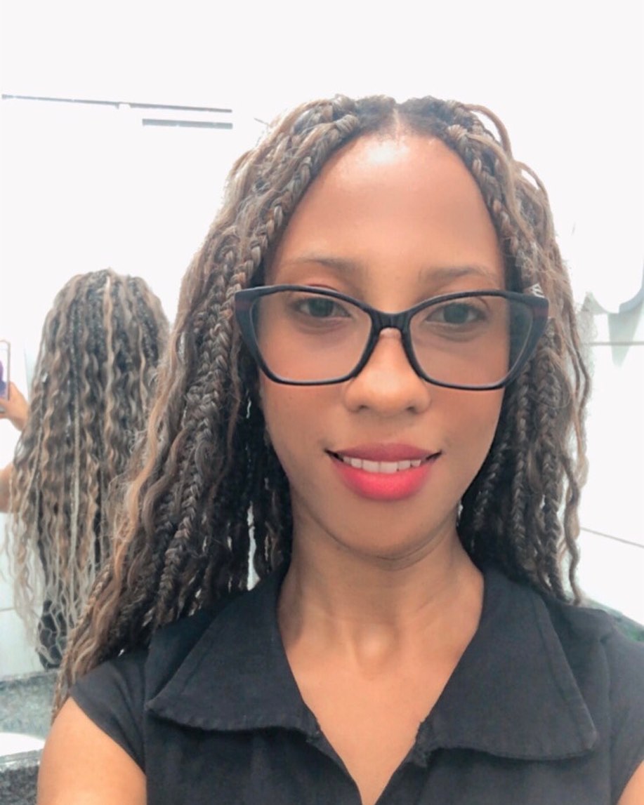 🌻Mudar faz bem!  Amando minha nova versão 🥰

#visualnovo#novaversão#trancasboxbraids #trançasboxbraids#reidasfibras