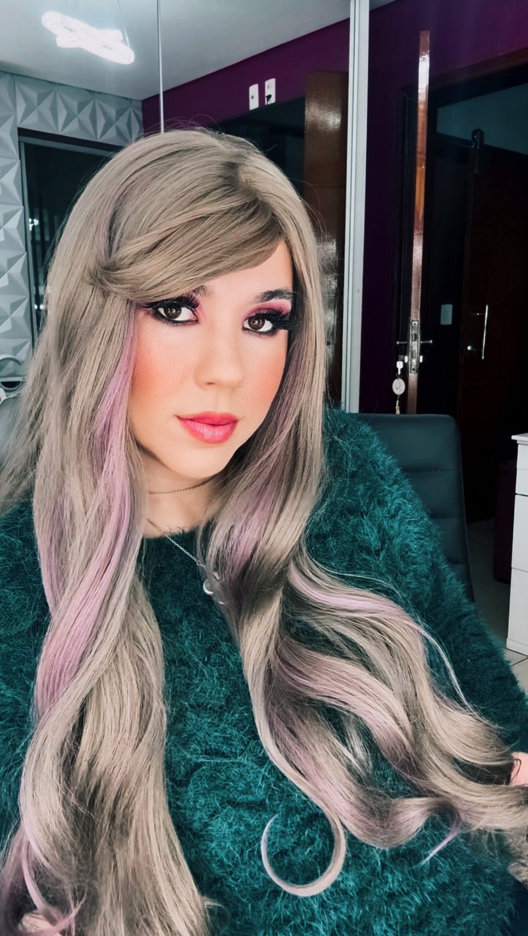 💄✨ “This is not just makeup, it’s my mood booster! Simple steps, flawless glow, and a whole lot of confidence. Because self-care starts here. 💋💫”

#MakeupTransformation #GlowingSkin #BeautyRoutine #MakeupLover #SelfCare #FlawlessMakeup #GlamVibes #BeautyOnPoint #MakeupArtist #SoftGlam #DailyGlam #ConfidenceGlow