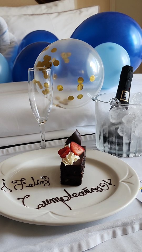 Muito obrigado pelo CARINHO nos meus 5.9
Muchas gracias por el CARIÑO en mi cumple!
Thank you very much for your warm message in my birthday! 
Merci enormement pour votre message des mês 59 annés!