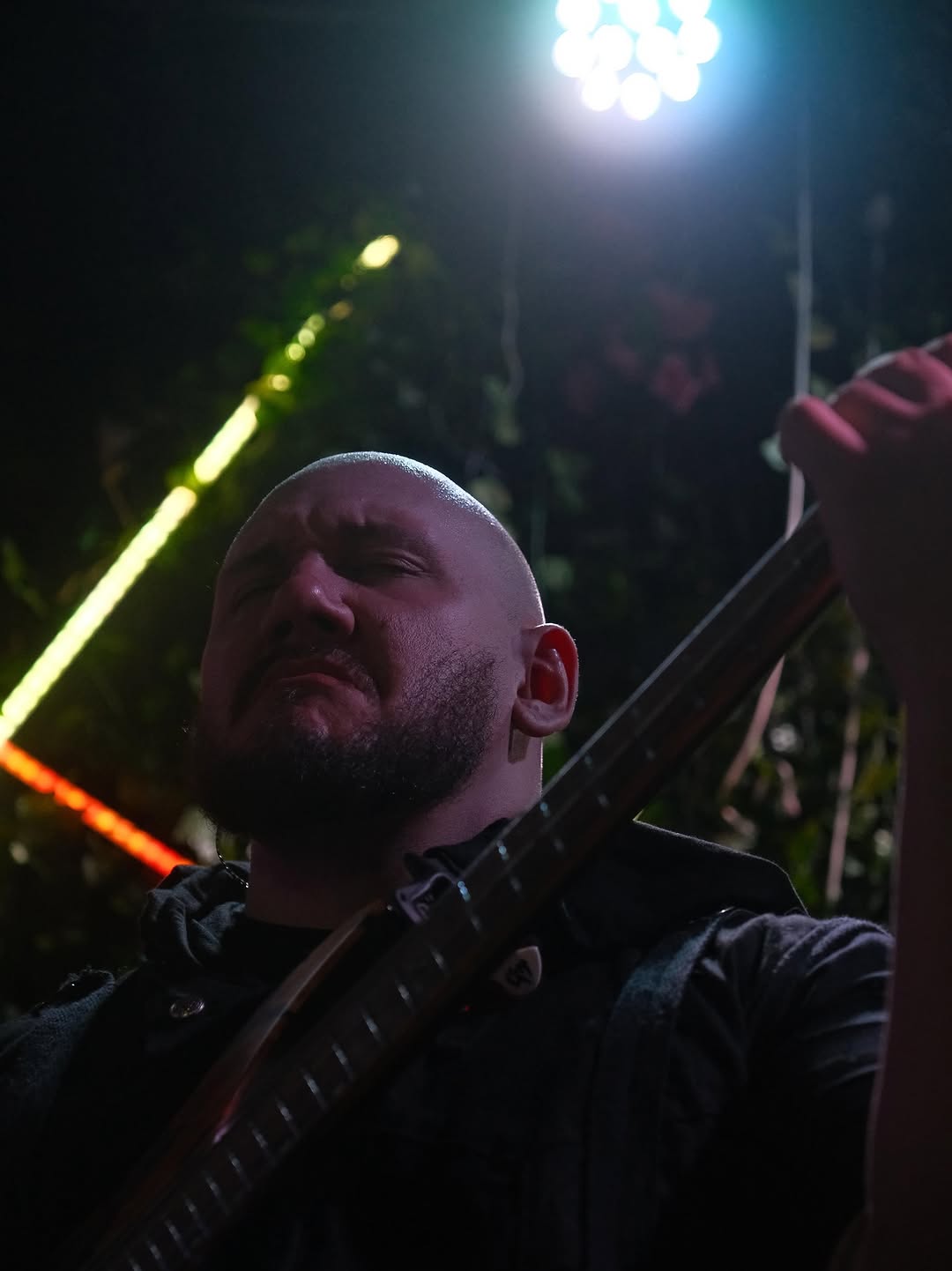 🔥🤘🎸Some takes of my return to the stage.
It’s been at least 10 years since I’ve been away.
It’s good to be back. Tks @spectraldespair_official guys and @oraphaelfigueiredo 📸 

Alguns takes da
minha volta aos palcos.
foram pelo menos 10 anos de distanciamento.
Bom estar de volta 

#8string #djent #guitar #guitarist #guitarrista #metalbr #legatorguitars #neuraldsp #behringer