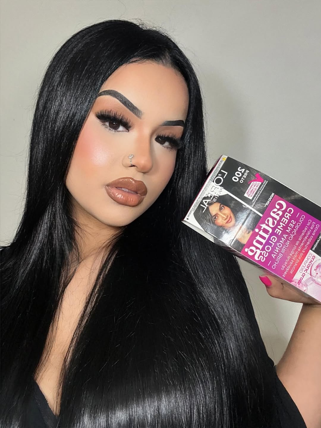 ✨ Transformei meu look e minha autoestima com a cor intensa e duradoura de L’Oréal Paris. Porque me reinventar faz parte da minha beleza. 💇🏻‍♀️💖 @lorealparis #LorealParis #squadcasting #brilhocasting