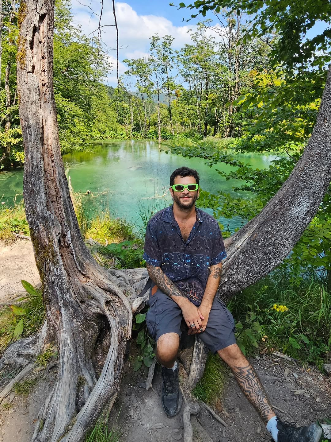 Wooow what a crazy ride!
🇷🇺🇬🇷🇵🇹🇪🇸🇭🇷🇸🇮🇨🇿🇹🇷🇩🇪🇦🇱🇬🇧
.
3 months in Europe, 11 countries, so many new stories, friends and good vibes around the world! It was just amazing! 🙌
.
A lot of beautiful places i've been and people i met! I'm so grateful for this! 🫶
.
Feelling blessed! When i start producing never felt it would take my music that far! Thank you so much for everyone that enjoyed with me somehow, hope u guys enjoyed same as i did! I really hope to come back next year!
.
