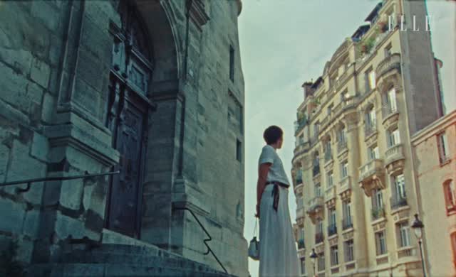@elleindonesia + @chanelofficial starring @marianardantec 🤍

she glides through the city in head-to-toe CHANEL Cruise 2025/26

Film Director: @oliviamucida
DoP: @johanleclairebottarelli
Style Editor: @ismelya
Still Photographer: @ryantandya
Makeup & Hair Styling: @sarahwandeemakeup
Fashion: @chanelofficial
Text Editor: @anovalia
Film Editor: @henrivasques
Colour Grading: @isa_giampaoli.color at @marlacolourgrading
Lab: @kodak_shootfilm
Scan: @filmantiq
Support: @rvzparis