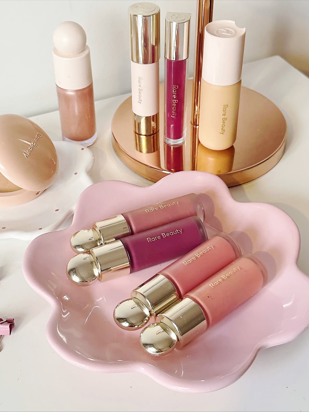 @rarebeauty lovee! can’t choose which one is my favorite one because all are a need! 

what’s your favorite @rarebeauty products? 

#rarebeauty #rarebeautybyselenagomez 

#cutemakeup #ميك_اب #ميكاب #ميكاب_ارتيست #viralmakeup #viralbeauty #makeupcommunity #makeuptherapy #softgir| #softgirlaesthetic #makeupgirl #thatgirlaesthetic  #ugccreator #beautyhaul #beautybloggeruk #itgirl #cleangirlaesthetic #londonbeautyblogger #brownmakeup
#mochamousse #autumnbeauty #fallmakeup