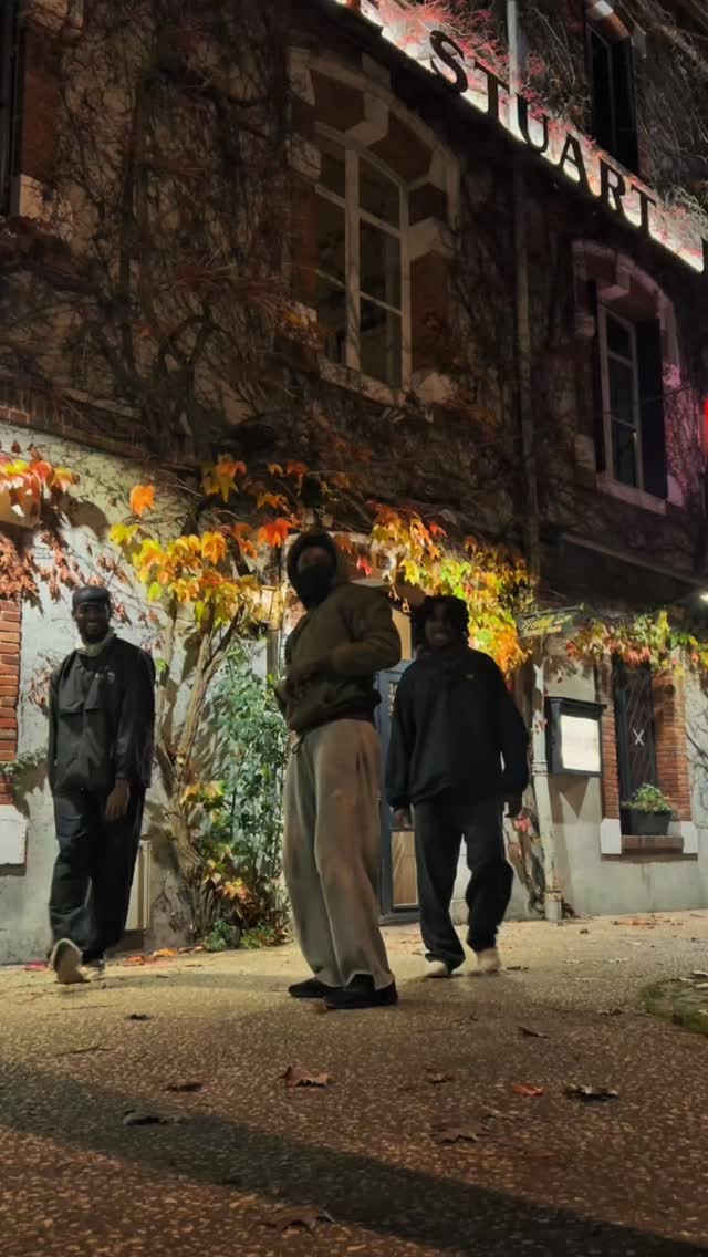 La Roche-Sur-Yon 🏴🇲🇫

"Bora ali comprar os bagulhos pra fazer feijão? "

#frança