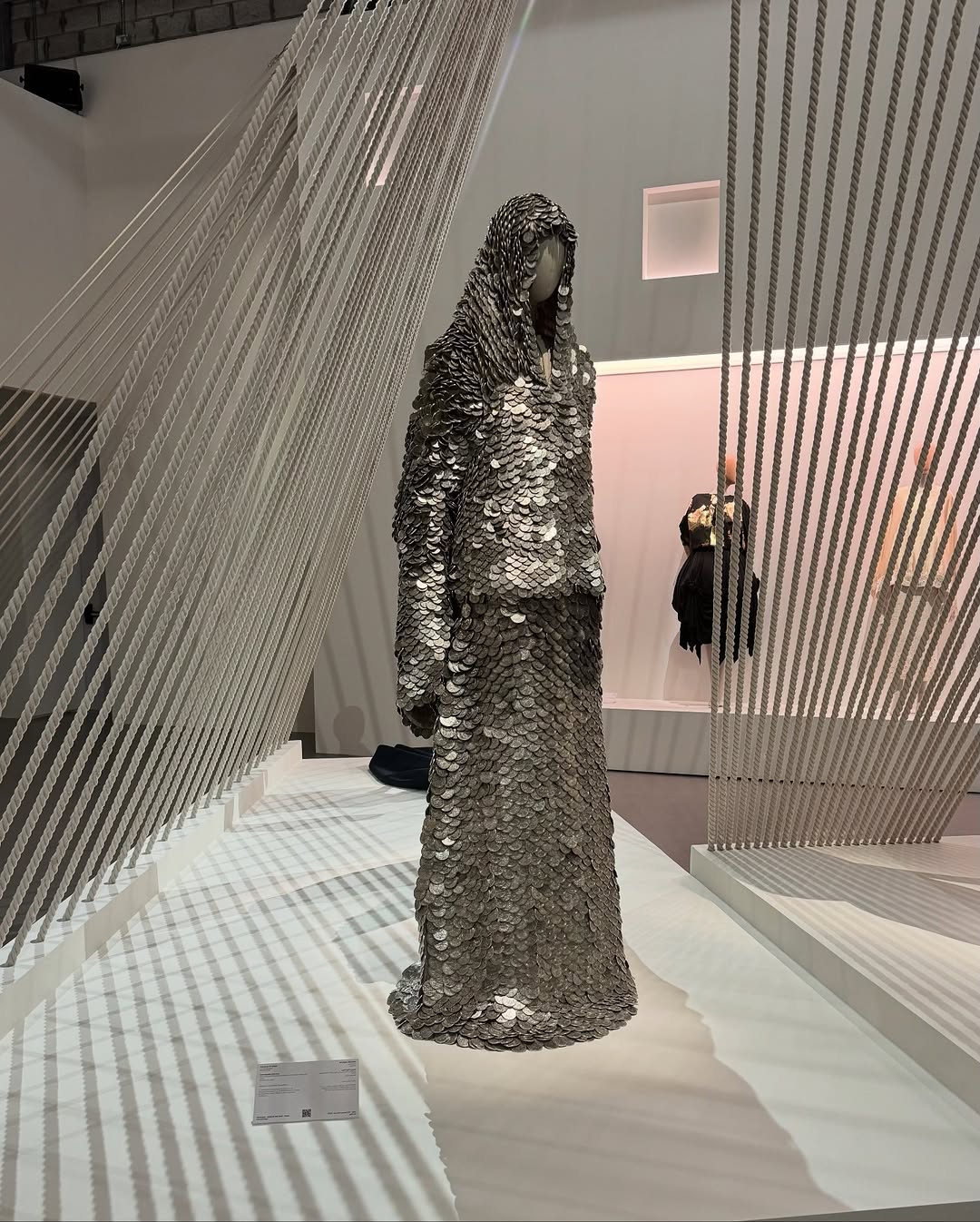 The coin piece now exhibited @m7.qatar until January 3rd as part of the Threads Of Impact exhibition 🩶

Thank you @fashiontrustarabia for being a constant pillar of support in uplifting Arab voices. It is so necessary in a world that is constantly overshadowing our heritage and impact. 

And of course thank you to @qatarcreates and @qatar_museums for making this opportunity possible, I am forever grateful 🪙