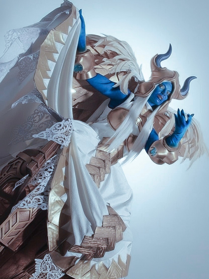 Ultima aquiiiii hihihihi!
Como o anjinho de luz q é! 👼

Este figurino foi confeccionado graças ao Edital de Fomento à Elaboração e Produção de Cosplay do #Proac da Secretaria da Cultura, Economia e Indústria
Criativas do Governo do Estado de São Paulo!

Figurino - @houseofslovakia 
Impressões- @rico3dmaker
Peruca - @kellybatissta
Fotos e filmagem - @msomenzarifotografia (@houseofslovakia que é da equipe hihi)
Maquiagem - @houseofslovakia
Edição - @eckhardt.fotografia 

#ulitimafinalfantasy #cos