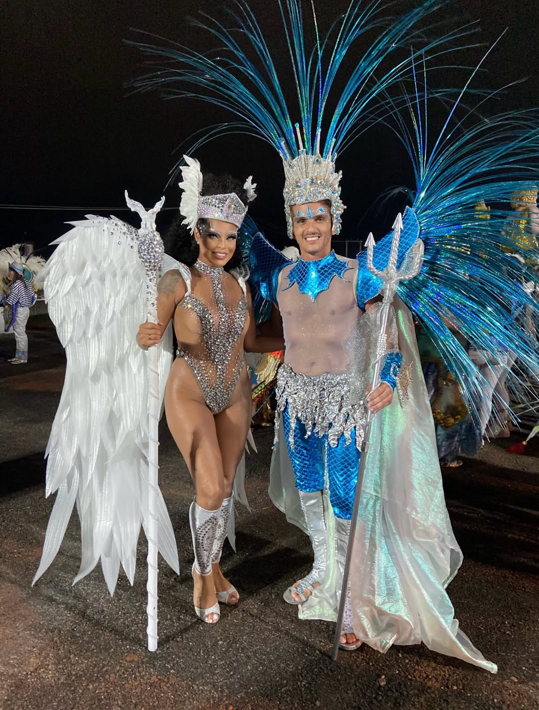 Hoje é dia de celebrar você, @klausventtura 🫶🏾
Meu amigo, meu irmão que a vida me deu de presente. 🤍

A gente já viveu muita coisa junto… desde quando te conheci e o mundo miss, carnaval  e até o dia a dia mesmo: as ideias que surgem do nada, os projetos, as conversas longas, os sonhos divididos. Vida real, parceria real. Uma conexão que só a gente sabe. ✨

Você é dessas pessoas raras que somam, que caminham junto, que fazem a jornada ficar mais leve.
Eu te amo muito, de verdade.

E não podia