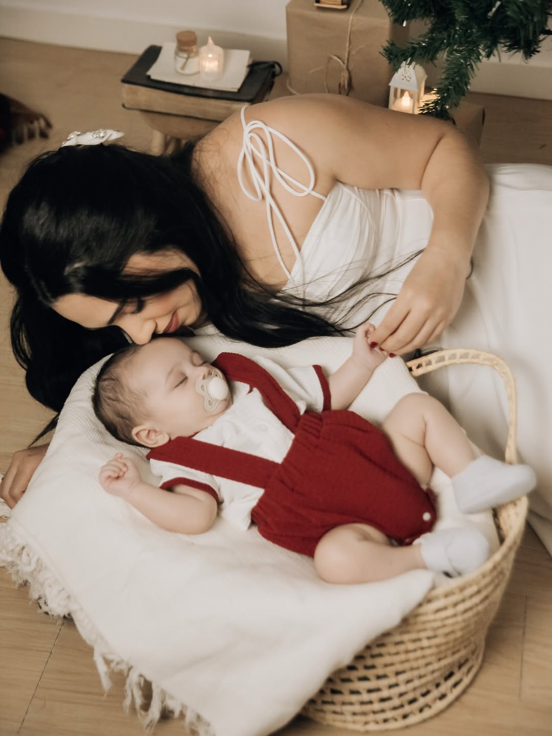 Mamãe e Pedrinho passando no feed pra desejar um FELIZ NATAL pra todos vcs 🎄🌟