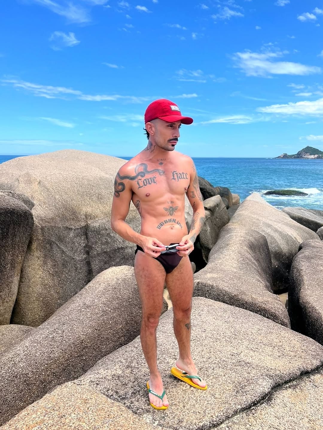 🌊 FLORIPA nunca decepciona!. Coloca mais uma na conta da Loucura rs . Profetizei , vibrei & mantenho jogando para o Universo , 2026 VAI SER NOSSO ANO 🍀🧿✨✨✨ #2026 #reveion #anonovo #positive #gratidão #travel #love