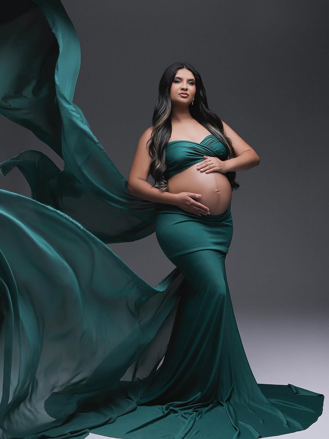 Não tenho palavras para esse ensaio

📸 @estudiojessicaaline 

#esteticadodiapsd #ensaiogestanteexterno #gestacaosaudavel #bebe #maedemenino #bebearcoiris #passosquefortificampsd