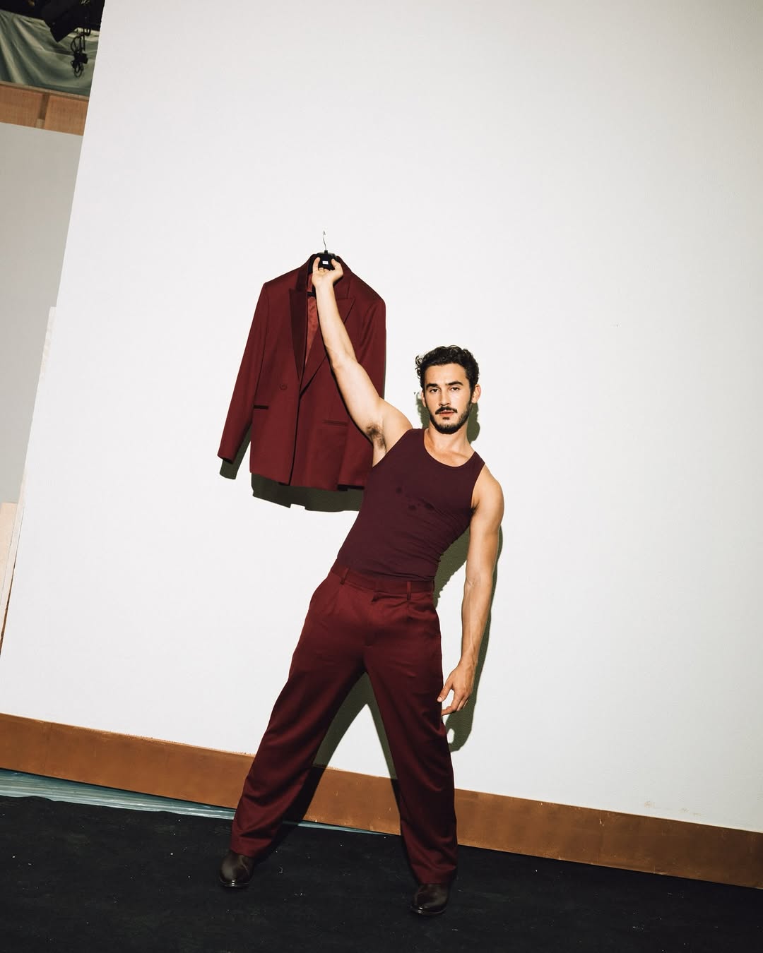 O SUPER Filipe Bragança @filipe_braganca na pré estréia da novela Coração Acelerado com STYLING MEU!

Fotos: Vinícius Rocha @vinicomfritas
Styling: Heleno Manoel @helenomanoel
Produção de Moda: Guilherme Fracaro @guilherme.fracaro
Full Look: Cohi @cohistudio
Sapatos: Louie @louiesaopaulo
Jóia: Skull @skull_official
Agradecimentos: Fernanda Ribas Management @fernandaribasmanagement

#helenomanoel #helenismo #filipebraganca #coracaoacelerado #coraçãoacelerado
