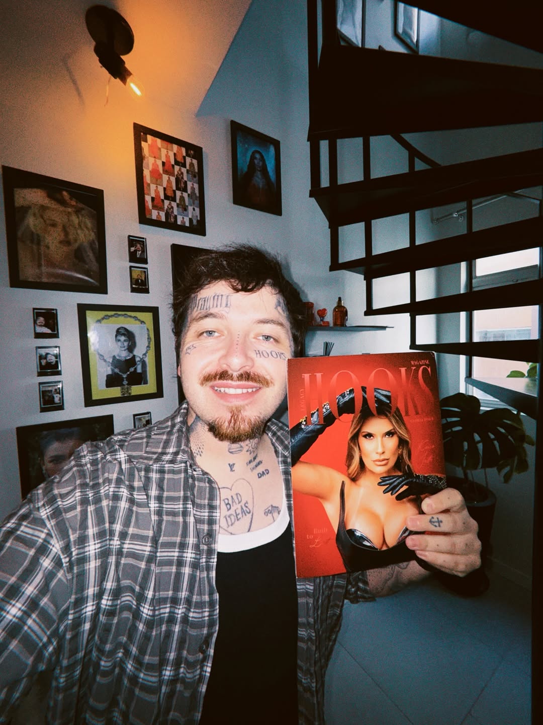 Chegou na Hooks essa edição linda com a @kaisajusto - Com fotografia pelo maravilhoso @andersonmmacedo_ @demmacedo e design meu ⭐️🥰 
Entrevista e direção de moda pela @evelyoliveira 

Também tem uma matéria interna sobre a criação da revista, em outra edição Legacy, em que eu conto, em entrevista, mais sobre a plataforma global @hooks.magazine 

Agradeço a todos os envolvidos, globalmente, para que a Hooks continue sendo esse sucesso!

Photo: @andersonmmacedo_ @demmacedo 
Vídeo: @olivervideomak