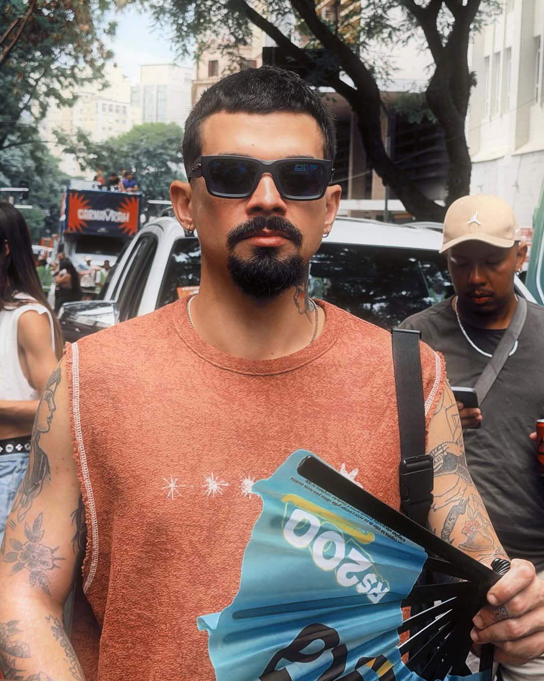 Faltam 354 dias pro carnaval?