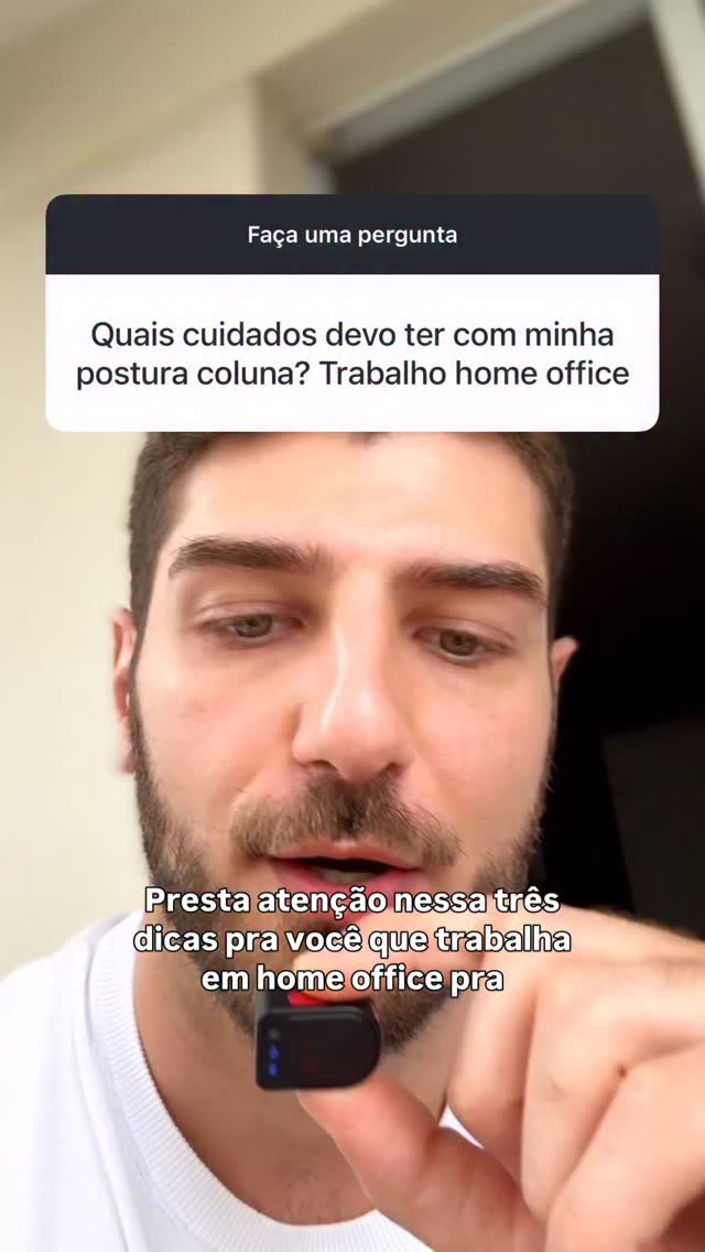 Trabalhar em home office sem cuidar da postura é pedir conta pro corpo.

1) Tela na altura dos olhos (nada de notebook no colo)
2) Cadeira com apoio até os ombros
3) Apoio de antebraço alinhado à mesa
4) Pés totalmente apoiados no chão.
5) Pausas a cada 50–60 minutos pra levantar, alongar e circular.

Postura não é só estética. É prevenção de dor, hérnia, tensão cervical e queda de performance.
Cuidar hoje evita tratamento amanhã.