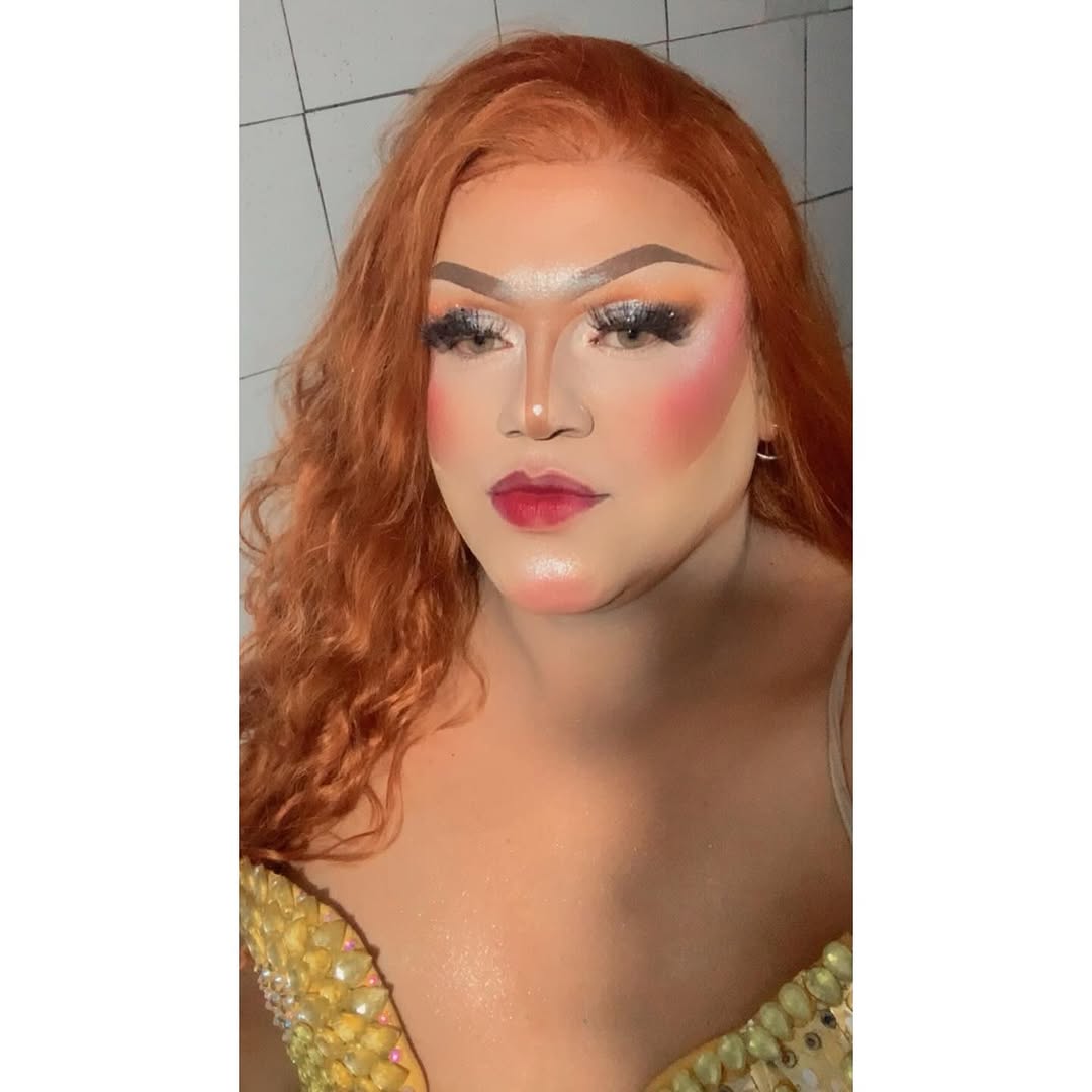// Quanto mais você é, menos você precisa dizer que é! 👑
.
.
.
.
.
.
.
.
.
#dragqueen #dragbrasil #dragmakeup #glamour #beauty