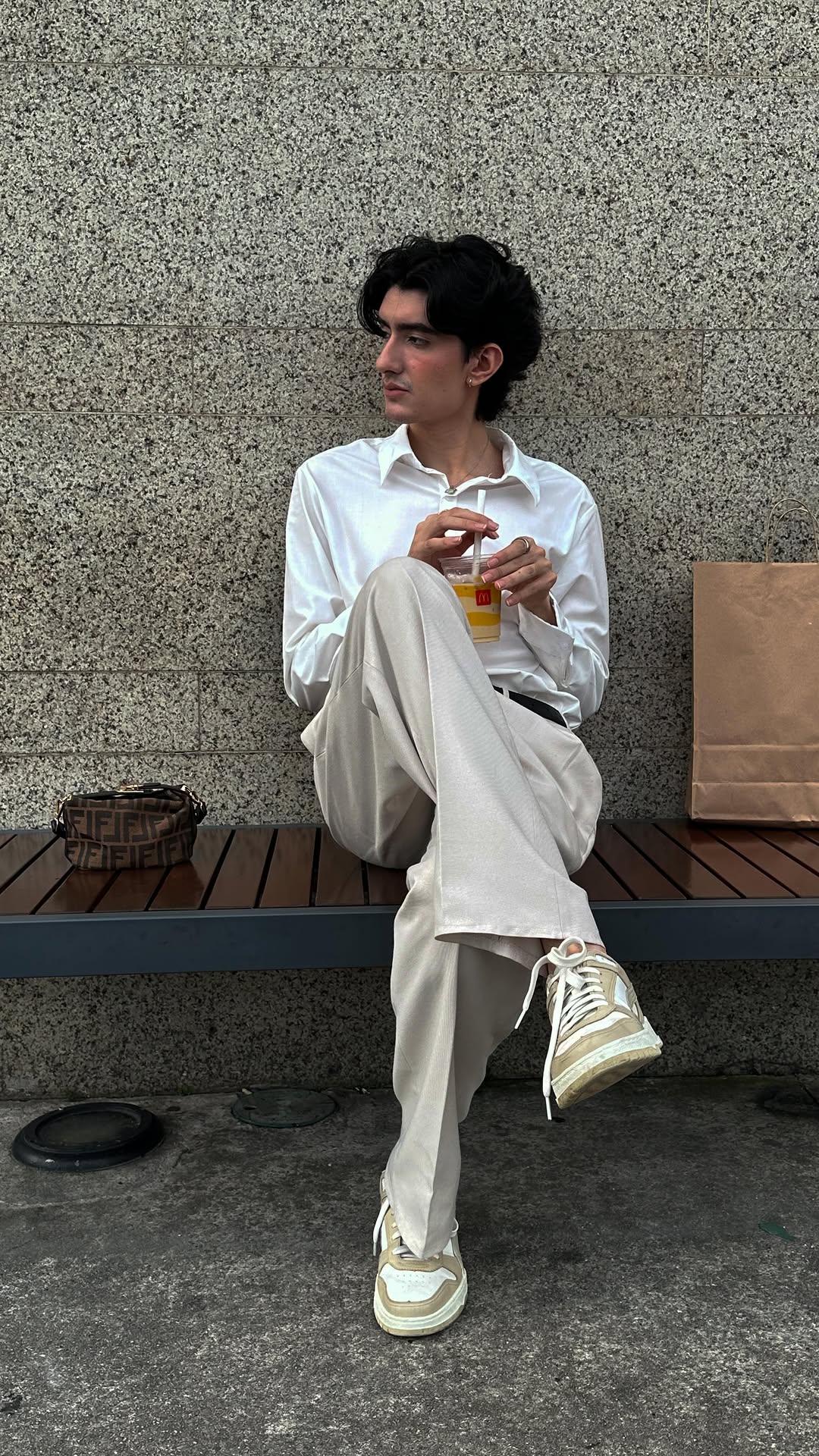 coffee break.
sem pressa, sem barulho.
só eu, o café e um minuto de paz. ☕

Vídeo: @gilcelia_neves_ 
Inspiração: @carolribeiro______ 

#coffeemood #slowmoments #aestheticlife #cafedodia