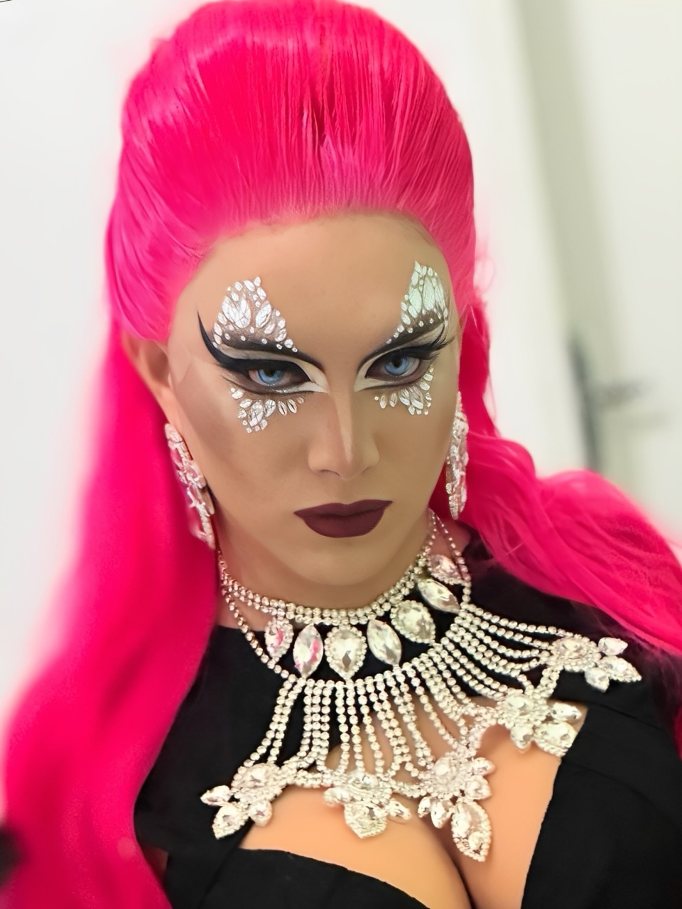 💄Com filtro X Sem filtro 👉🏻👉🏻👉🏻
.
.
.
.
Deixa o 👉🏻❤️ #dragqueen