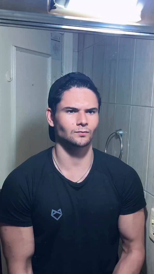 GLOW-UP PARA HOMENS EM 7 DIAS
.
MajorCare sempre salvando no GlowUp 🙌🏻
.
Siga 👉🏻 @joaoluzx e @usemajor.care 
.
.
.
.
#ESCOLHAMAJOR #glowup #autocuidado