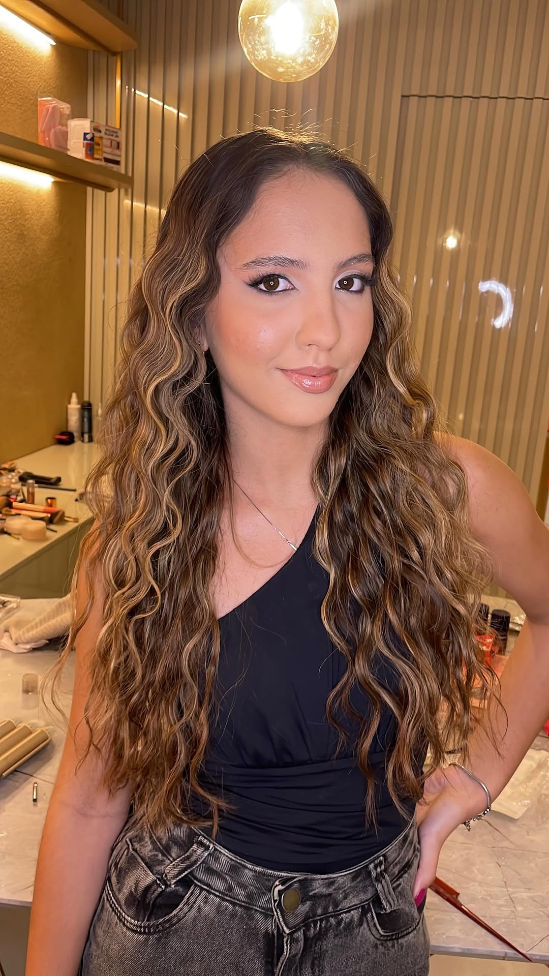 Para os 18 de @nathaliacamoess 
Triondas + Make bronzer