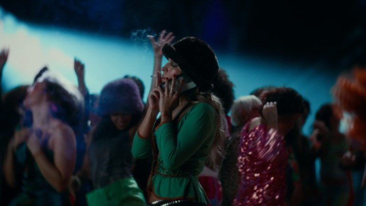 girls just wanna - @giulia @sonymusiclatin 

a glimpse of this special one and some behind-the-scenes 🪩

Production Company: @immigrant.studio
Director: @oliviamucida
Creative Direction: @oliviamucida, @tabisquey, @giulia 
Managing Director: @guippassos
Executive Producer: @rebecabroncher
Production Coordination: @aninhapfranca, @sarahcasting
Executive Producer Assistant: @nanddolima
Creative Assistants: @clarabehrmann, @helenachamon, @lucaslucchesi
1st AD: @raqdosreis • 2nd AD: @paulabalieiro
