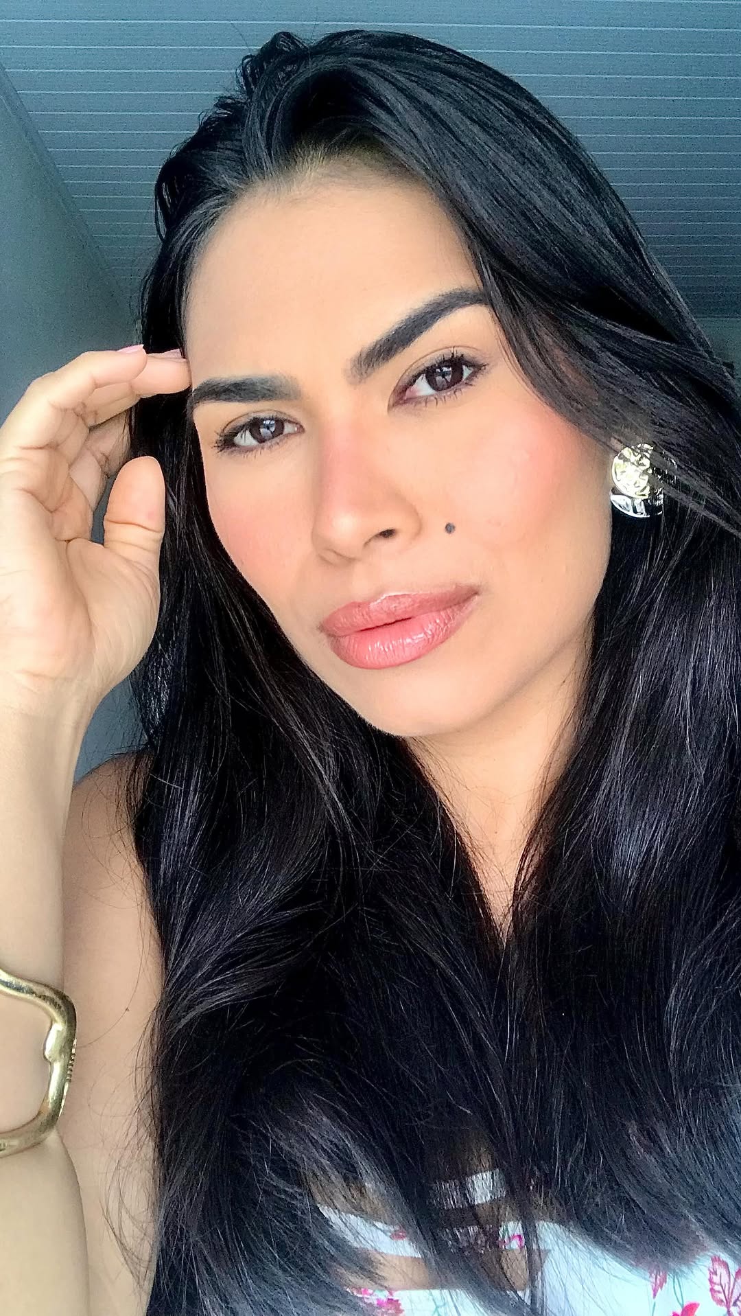 Qual mulher não ouviu aquela famosa frase: “Depois dos filhos fica toda acabada.”?😣
Que “perde o brilho” após a gestação. 💀

Mesmo com todos os desafios que a maternidade traz, um dos meus principais valores inegociáveis foi o autocuidado, afinal minha filha precisa de uma mãe viva, bonita, confiante e realizada. 🌸✨🤌🏼

#maternidade #autocuidado #autoestima explorar