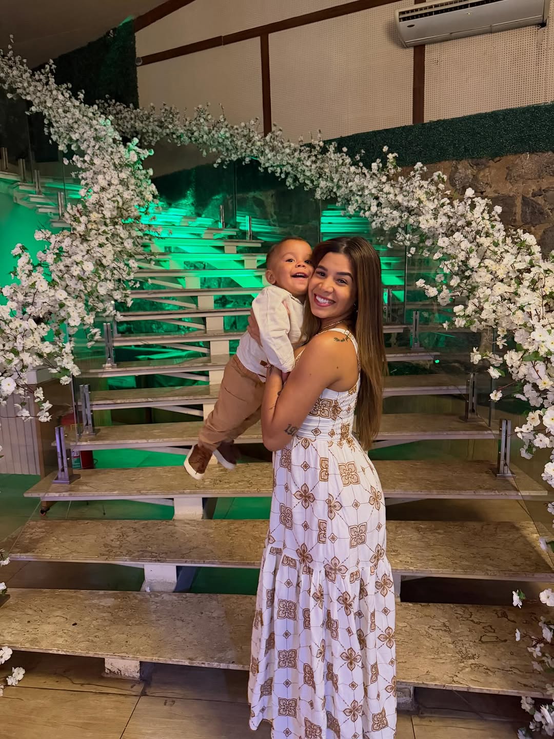 Meu amor, te amo infinito.
Nunca vou me cansar de dizer: você é a melhor coisa que me aconteceu. 💙
