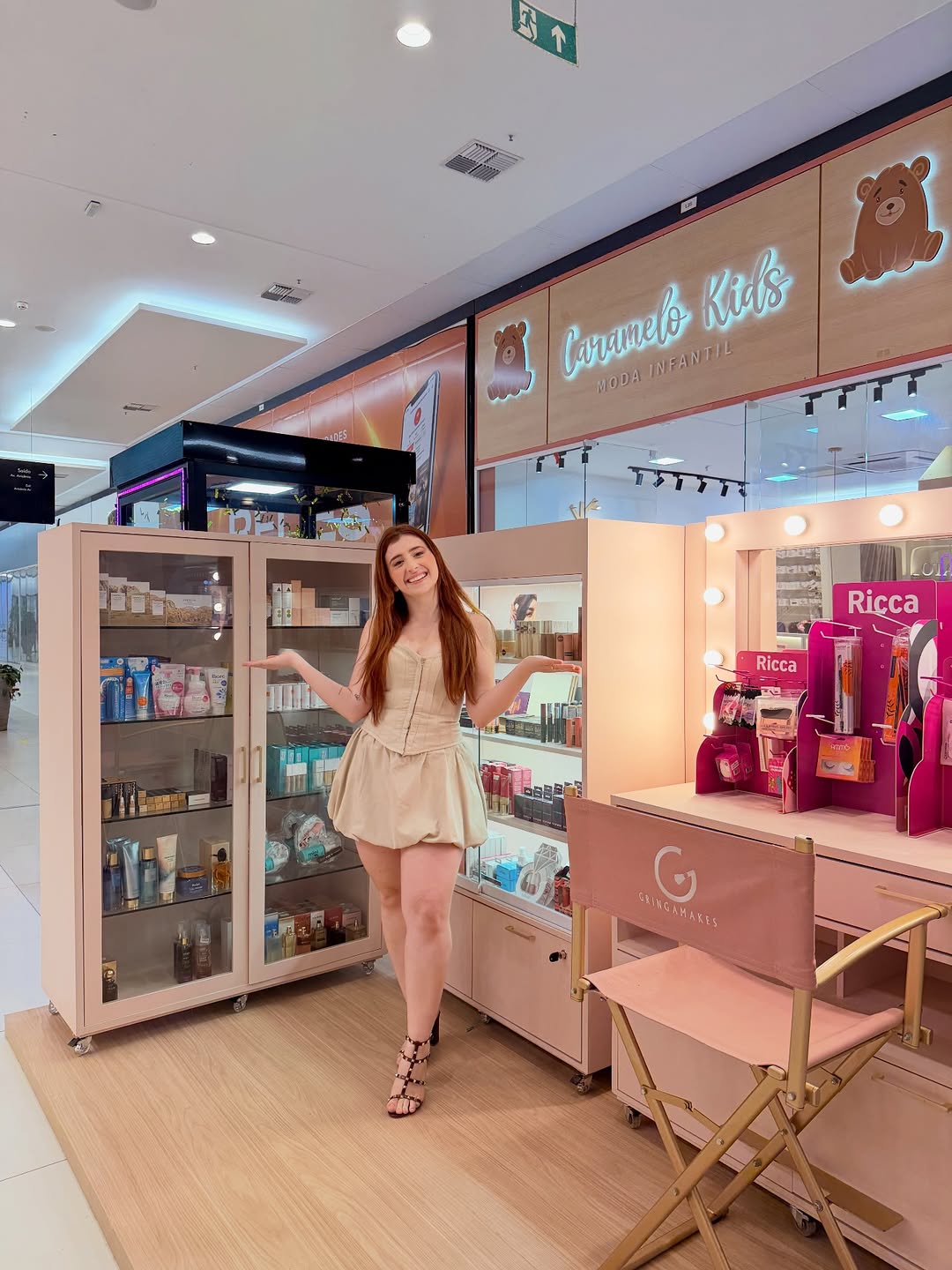 Gratidão. É a palavra que define esse momento. 
A Gringa nasceu de um sonho e hoje seguimos criando novos caminhos. Esse novo projeto de quiosque que estamos dando start no @goldenshoppingcalhau começa como algo temporário… mas quem conhece a nossa história sabe: grandes coisas costumam começar assim.🙌🏻✨

Quem sabe quantos outros lugares de São Luís ainda vão receber um pedacinho da Gringa? 💖 Deus é Quem Sabe e nossos clientes é que nos levam! 🙏🏻🙌🏻✨