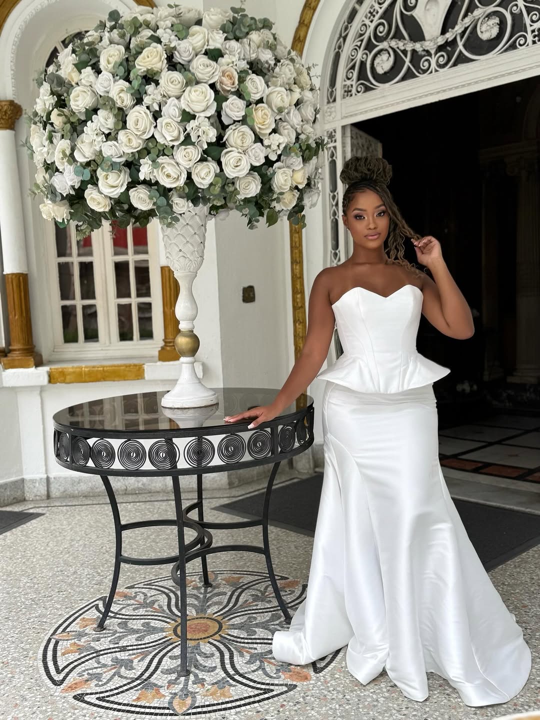 👰🏾‍♀️🤍✨
Ensaio editorial noiva. ✨
Make: @thamiryslabastie 

#noivas #makeup #blackbride