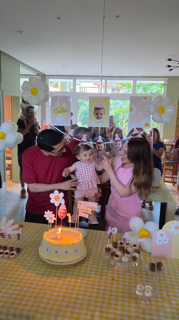 O mais difícil, mas ao mesmo tempo melhor ano da minha vida. Como é bom ser sua mãe, filha! ❤️