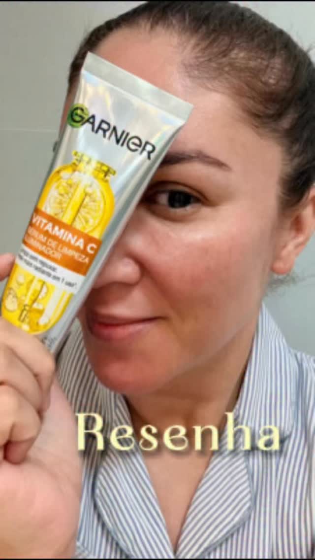 Como futura médica, eu não compro promessa, eu observo resultado.

O Sérumnete da @garnier traz um conceito interessante:
associação de ativos com alta biodisponibilidade em uma textura leve e de rápida absorção.

Na prática?
✔ melhora do viço
✔ uniformização do tom
✔ otimização da rotina (menos etapas, mais adesão)

E aqui vai o ponto-chave:
skincare bom é aquele que o você  consegue manter, mesmo nas rotinas mais atribuladas.

Tecnologia só faz sentido quando encontra vida real.

#limpezagarni