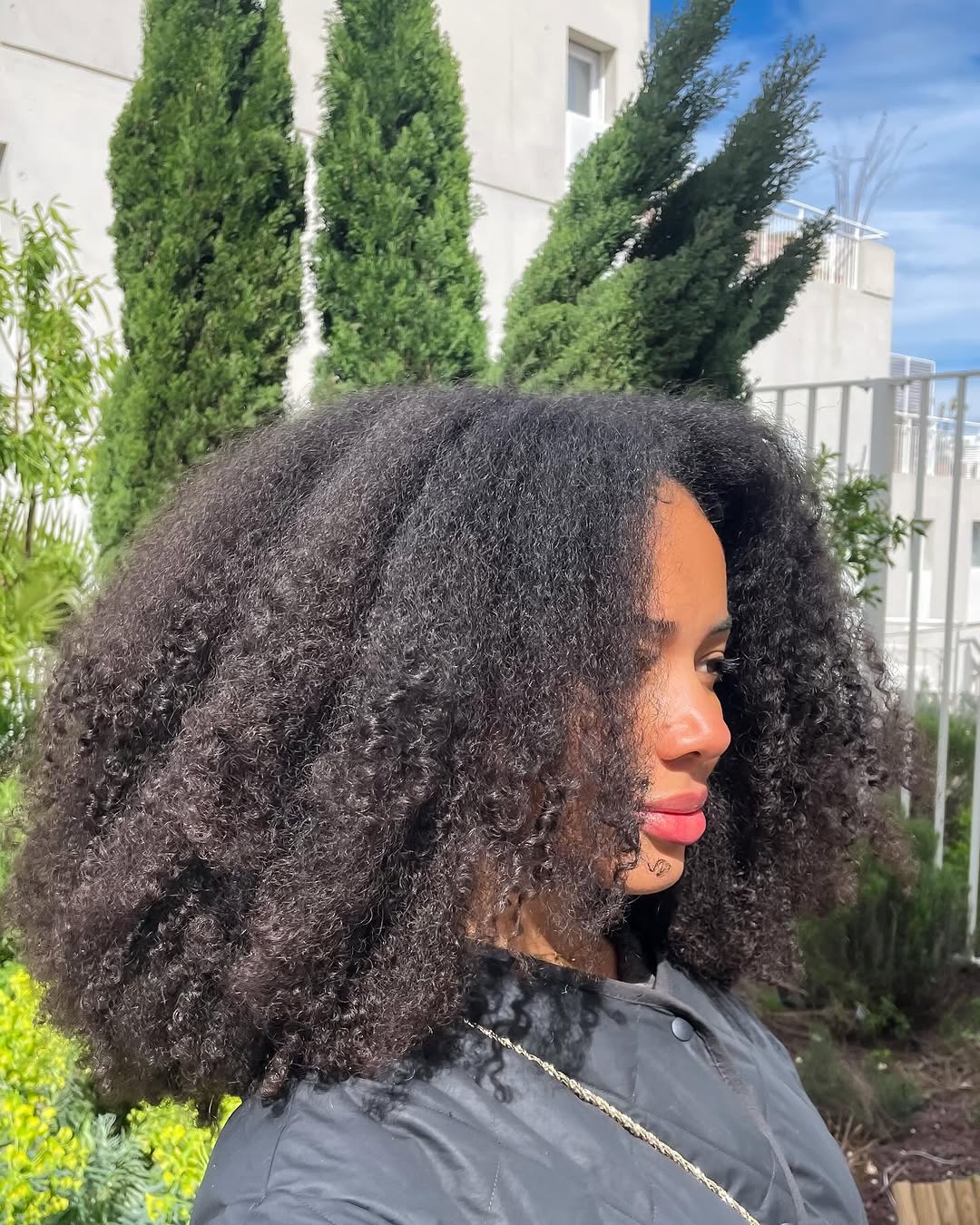 Não se reprima! Brilhe livremente ao invés disso. ✨✨

#crespas #cabelocrespo #naturalhair #cheveuxafro