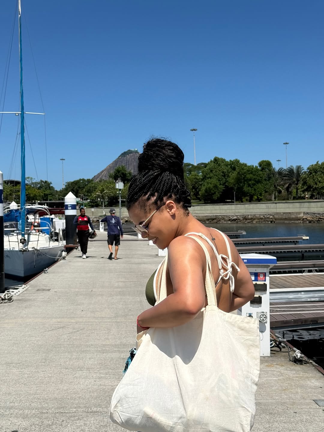 🛥️☀️