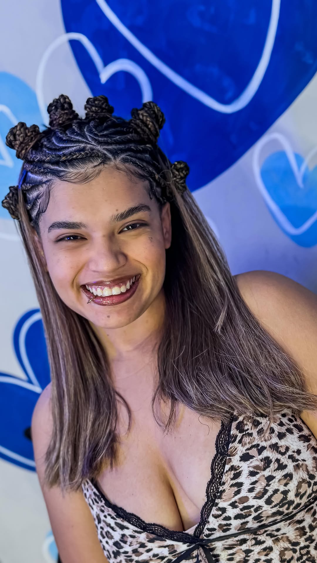 FULANI COM ENTRELACE - curto 🌟
•
como sempre a @d3bbys_ lançando tendências! 
nagô autoral, sendo assim, só para as originais. 💋💙🩵
•
#fulanicomorganico #fulanicomentrelace❤️ #trancistaemteresina #ᴇxᴘʟᴏʀᴀʀ #entrelacecurto