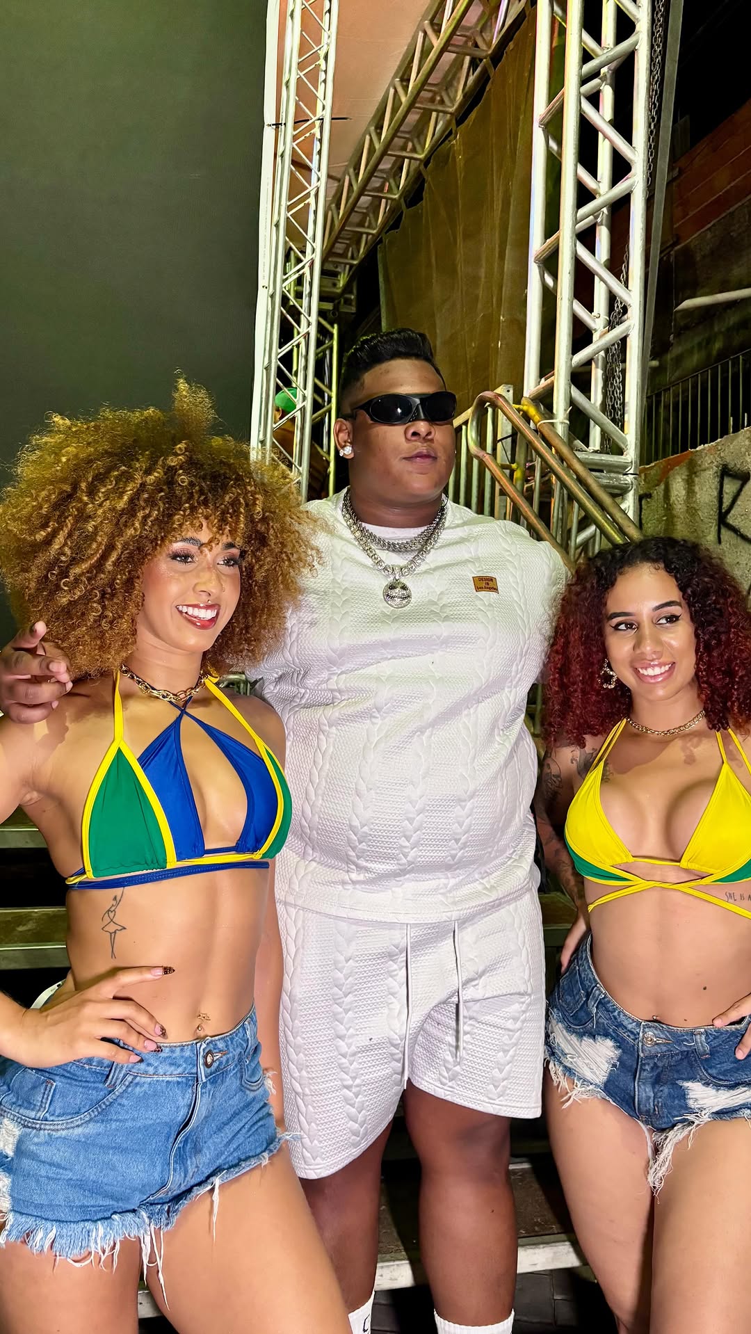 Isso é Baile do Dantas 🔥🥳 

Balet incrível com elas @gabriielaarauj @ababimendes ❤️#bailedodantas #explorar #djlucasdantas #ballet