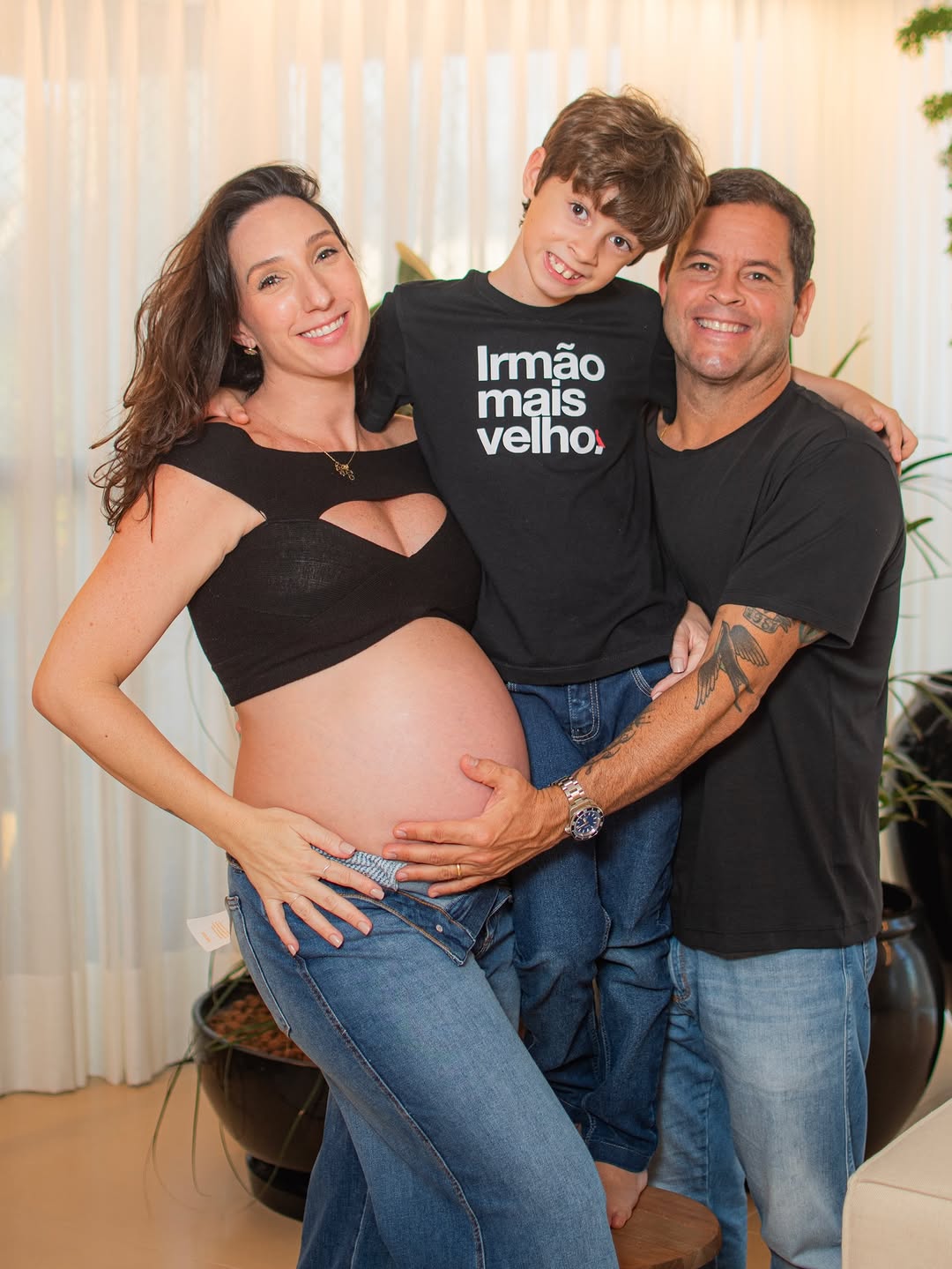 A energia é de amor, expectativa e união ❤️
#NósQuatro 

Fotos @assislucas 
Beleza @britorose_ssa